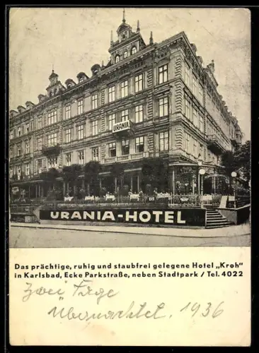 AK Karlsbad, Urania-Hotel Ecke Parkstrasse, Aussenansicht mit Gästebereich