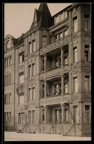Foto-AK Berlin-Schöneberg, Wohnhaus in der Rubenstrasse 68 Ecke Begastrasse 10 im Jahr 1909