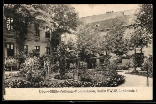 AK Berlin-Kreuzberg, Ober-Militär-Prüfungs-Kommission, Lindenstrasse 4, Hofansicht