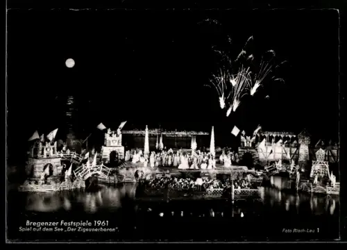 AK Bregenz, Festspiele 1961, Spiel auf dem See, Der Zigeunerbaron, Szenenbild, Mond, Feuerwerk