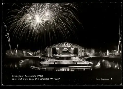 AK Bregenz, Festspiele 1968, Spiel auf dem See, Die lustige Witwe, Szenenbild, Feuerwerk
