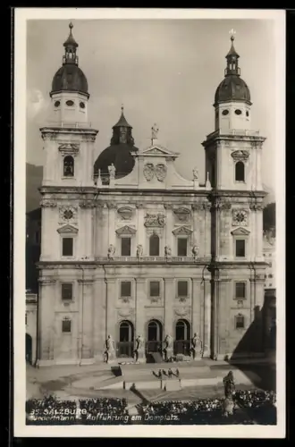 AK Salzburg, Theaterstück Jedermann wird am Domplatz aufgeführt