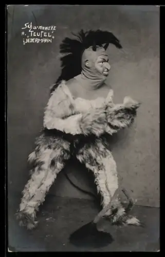 AK Schauspieler Viktor Schwannele als Teufel im Theaterstück Jedermann