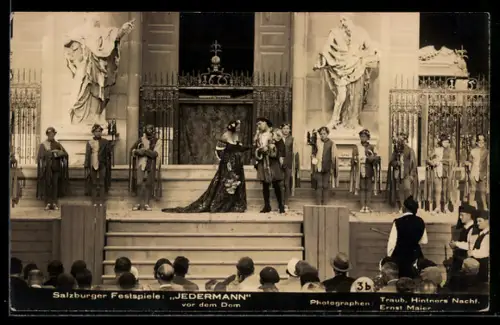 AK Salzburg, Salzburger Festspiele, Jedermann vor dem Dom, Szene aus der Aufführung