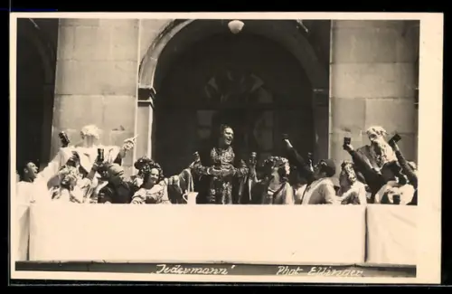 AK Szene aus Jedermann, Gruppe an einer Tafel