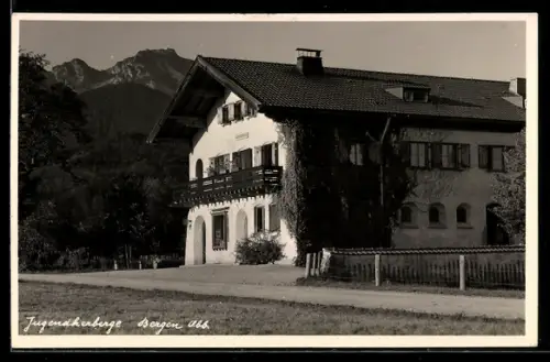 AK Bergen /Obb., Blick zur Jugendherberge