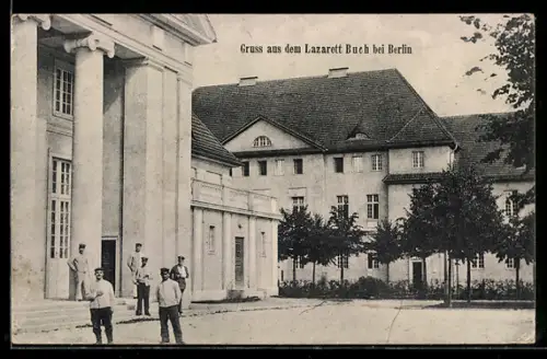 AK Buch bei Berlin, Soldaten vor dem Lazarett