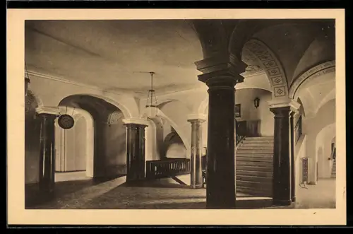 AK Berlin-Dahlem, Staatliche Gertrauden-Schule, Innenansicht Treppenhaus