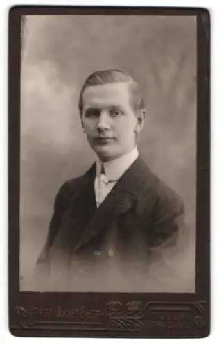 Fotografie Arth. Josef Bett, Tulln, Parkgasse 266, Porträt eines jungen Mannes