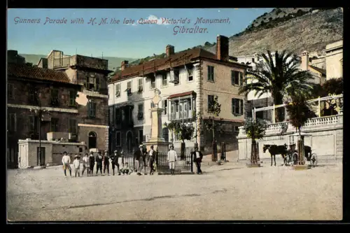 AK Gibraltar, Gunners Parade with H. M. the later Queen Victoria`s Monument