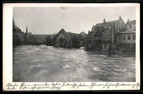 AK Nürnberg, Hochwasser an der Fleischbrücke Februar 1909, Gebäudepanorama mit reissendem Wasser