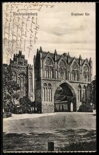 AK Neubrandenburg, Am Treptower Tor