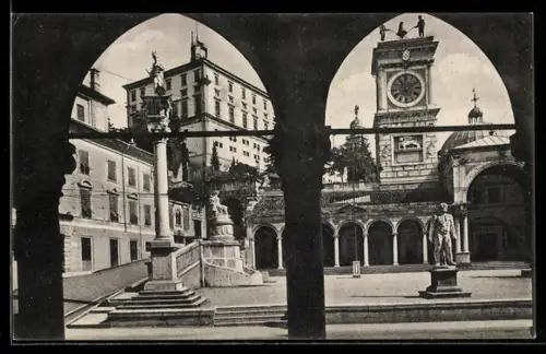 AK Udine, Piazza Vittorio Emanuele col Castello e Torre dell`Orologio