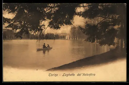 AK Torino, Laghetto del Valentino con barca a remi sotto gli alberi