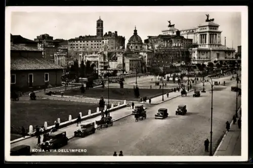 AK Roma, Via dell`Impero con auto d`epoca e monumenti storici sullo sfondo