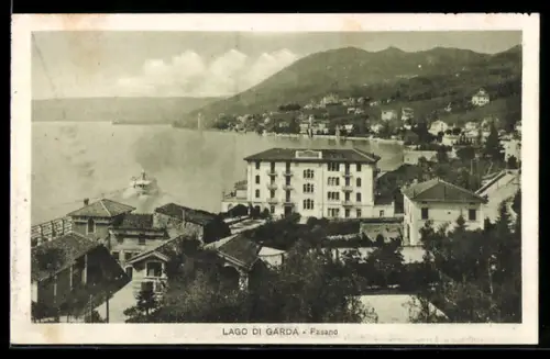 AK Fasano /Lago di Garda, Veduta del lago con imbarcazione in primo piano
