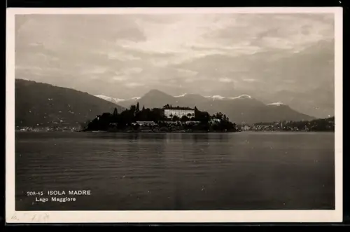 AK Isola Madre /Lago Maggiore, Isola sullo sfondo delle montagne
