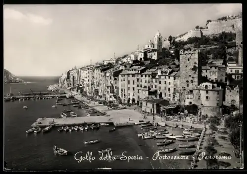 AK Portovenere, Golfo della Spezia, Panorama con barche e edifici storici sul lungomare