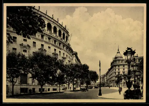 AK Roma, Via Vittorio Veneto con albergo e lampioni decorativi