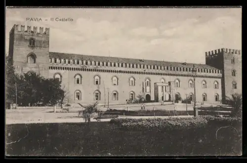 AK Pavia, Il Castello di Pavia in una vista frontale