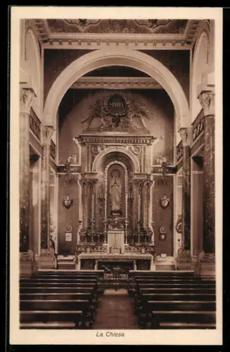 AK Padova, Interno della chiesa con altare e banchi