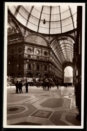 AK Milano, Interno Galleria Vittorio Emanuele