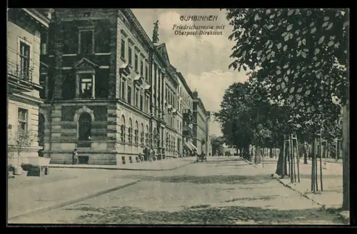 AK Gumbinnen, Friedrichstrasse mit Oberpostdirektion