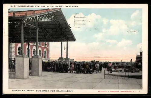 AK New York, NY, U.S. Immigration Station, Ellis Island, Flüchtlinge am Eingang