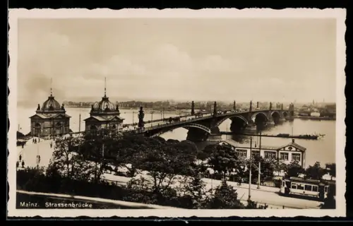 AK Mainz, Strassenbrücke mit Strassenbahn