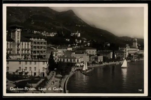 AK Gardone-Riviera, Lago di Garda, Panorama