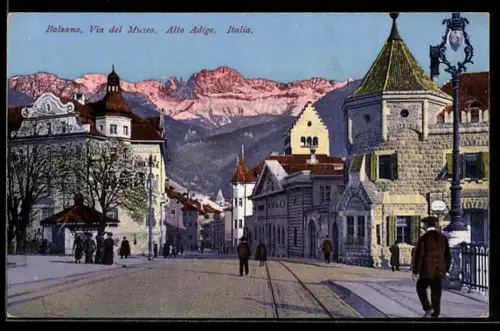 AK Bolzano, Via del Museo, Strassenpartie
