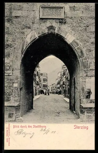 AK Sterzing, Strassenblick durch den Stadtturm