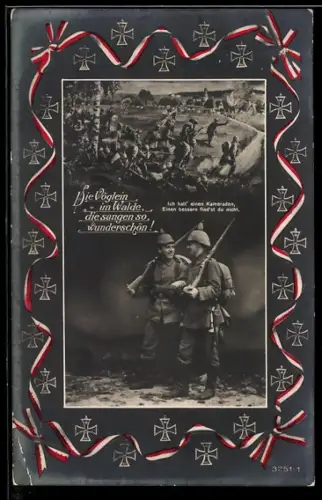 AK Zwei Soldaten marschmässig ausgerüstet mit Pickelhaubeund Gewehr, Eisernes Kreuz 1914