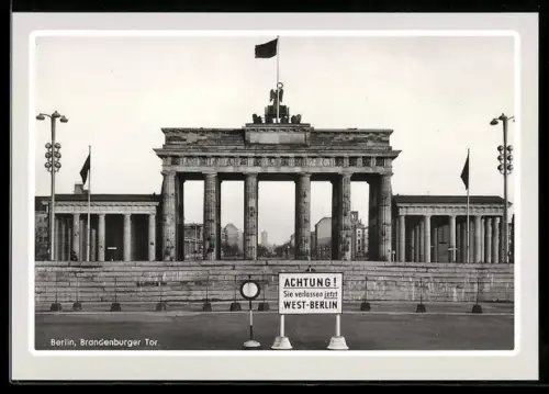 AK Berlin, Mauer vor dem Brandenburger Tor, deutsch-deutsche Grenze