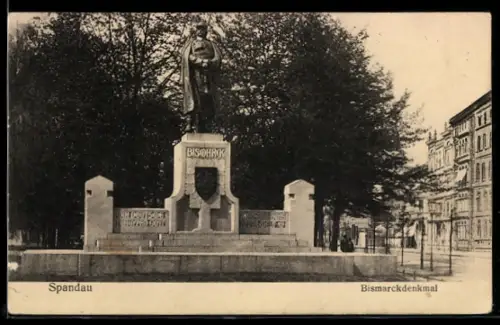 AK Spandau, Am Bismarckdenkmal