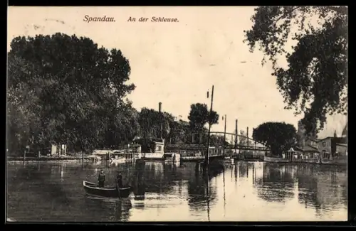 AK Berlin-Spandau, An der Schleuse