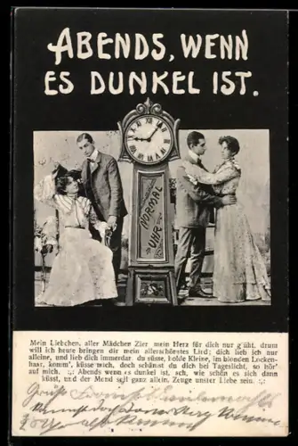 AK Paar mit einer Standuhr