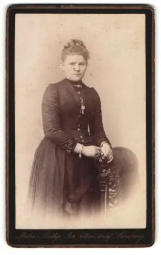 Fotografie Julius Rathje, Lüneburg, Wagestrasse 2, Porträt einer Frau