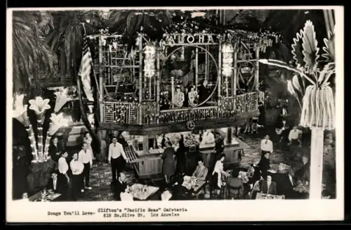 AK Los Angeles, CA, Clifton`s `Pacific Seas` Cafeteria