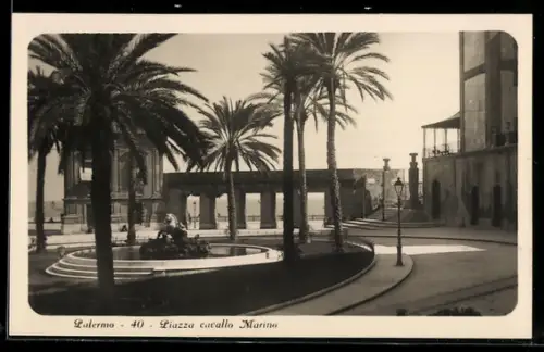 AK Palermo, Piazza cavallo Marino con palme e fontana