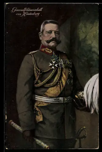 AK Paul von Hindenburg in Uniform mit Orden und Fernrohr