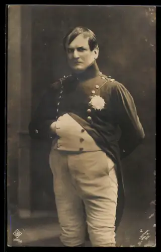 AK Napoleon in Uniform dargestellt von Theaterschauspieler