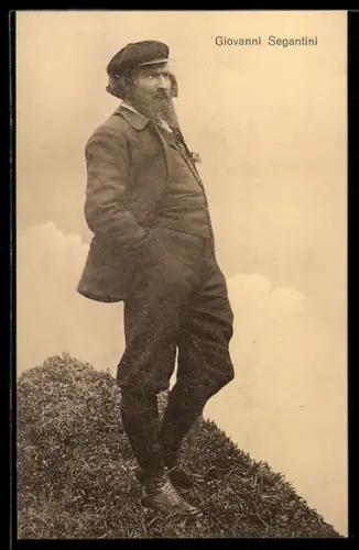 Künstler-AK Giovanni Segantini: Porträt des Künstlers auf einem Hügel