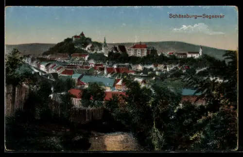 AK Segesvár, Ortsansicht mit Burg und Kirchturm