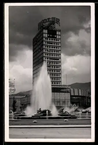 AK Caracas, Plaza Venezuela