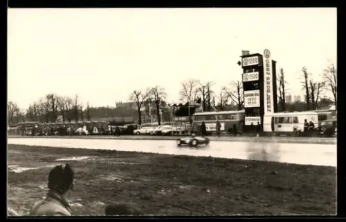 Foto-AK Brüssel, Training für das Autorennen 1962