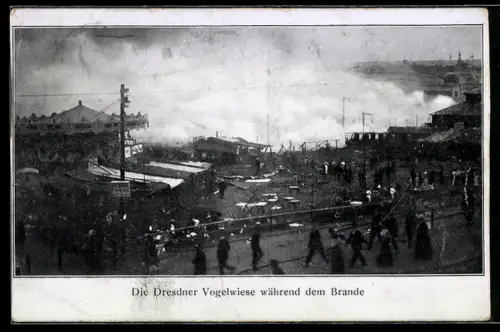 AK Dresden, Die Vogelwiese während dem Brande, Karussel