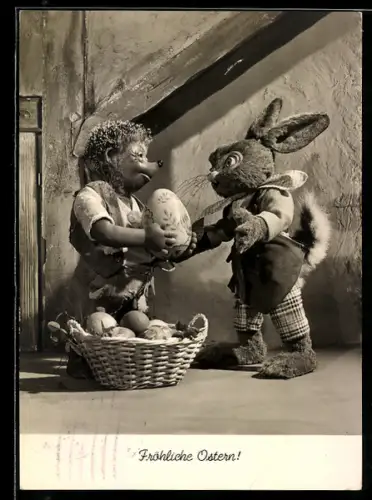 AK Osterhase schenkt Mecki ein Osterei