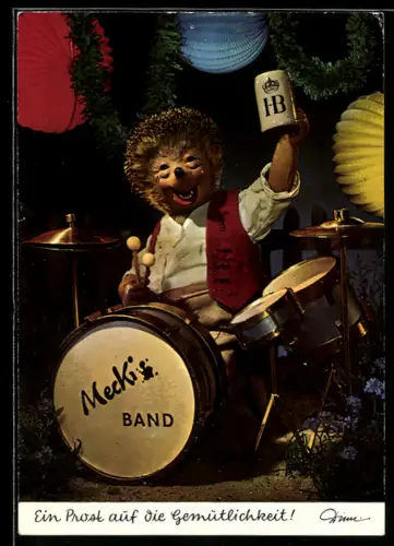 AK Mecki am Schlagzeug mit Bierkrug aus dem Hofbräuhaus