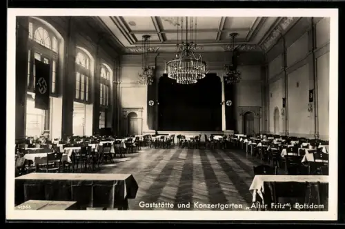 AK Potsdam, Gaststätte-Konzertgarten Alter Fritz P. Bossek, Bühnensaal mit n